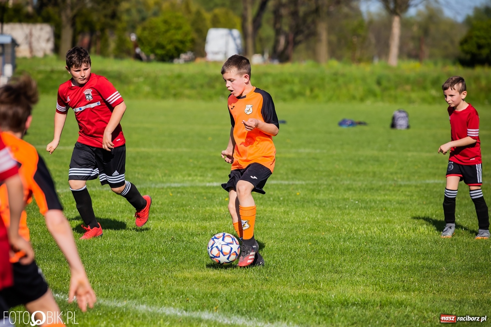Zdjęcie w galerii na portalu naszraciborz.pl: Młodzi piłkarze Rafako na czele [FOTO] wiadomości z regionu