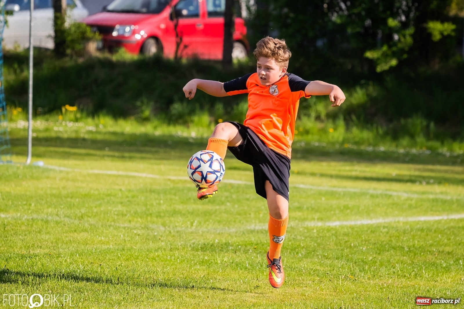 Zdjęcie w galerii na portalu naszraciborz.pl: Młodzi piłkarze Rafako na czele [FOTO] wiadomości z regionu