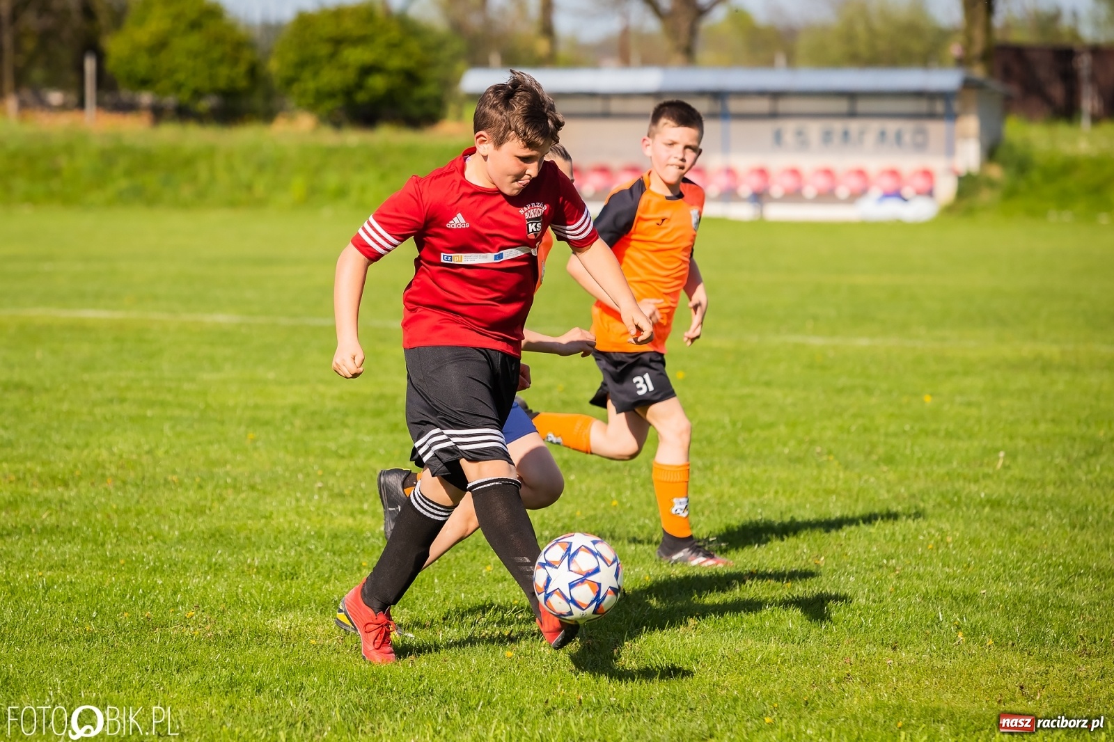 Zdjęcie w galerii na portalu naszraciborz.pl: Młodzi piłkarze Rafako na czele [FOTO] wiadomości z regionu