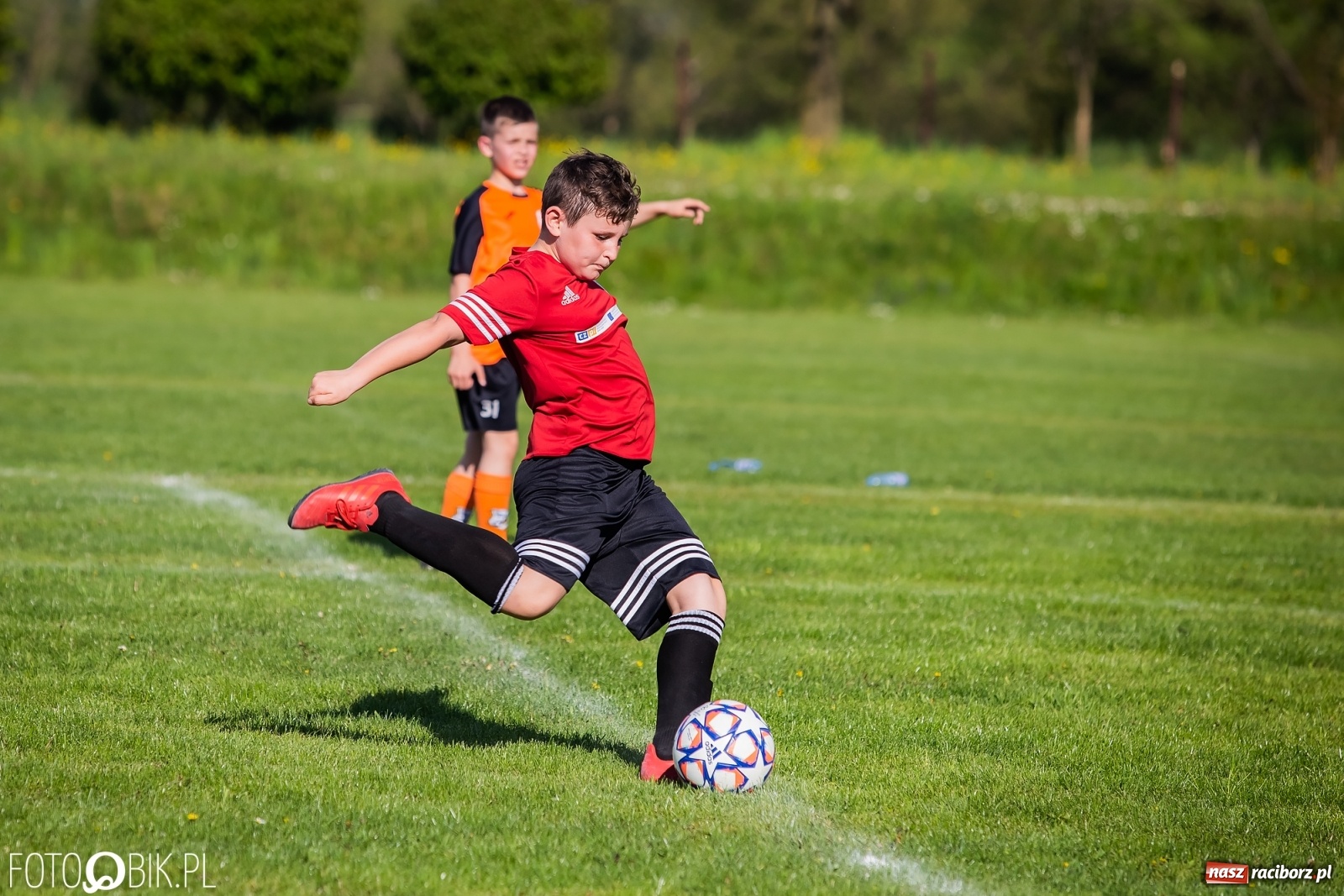 Zdjęcie w galerii na portalu naszraciborz.pl: Młodzi piłkarze Rafako na czele [FOTO] wiadomości z regionu