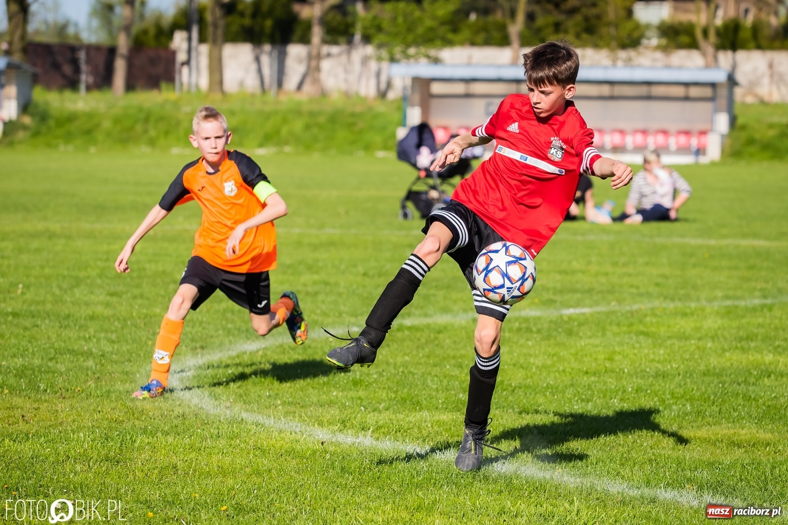 Zdjęcie w galerii na portalu naszraciborz.pl: Młodzi piłkarze Rafako na czele [FOTO] wiadomości z regionu