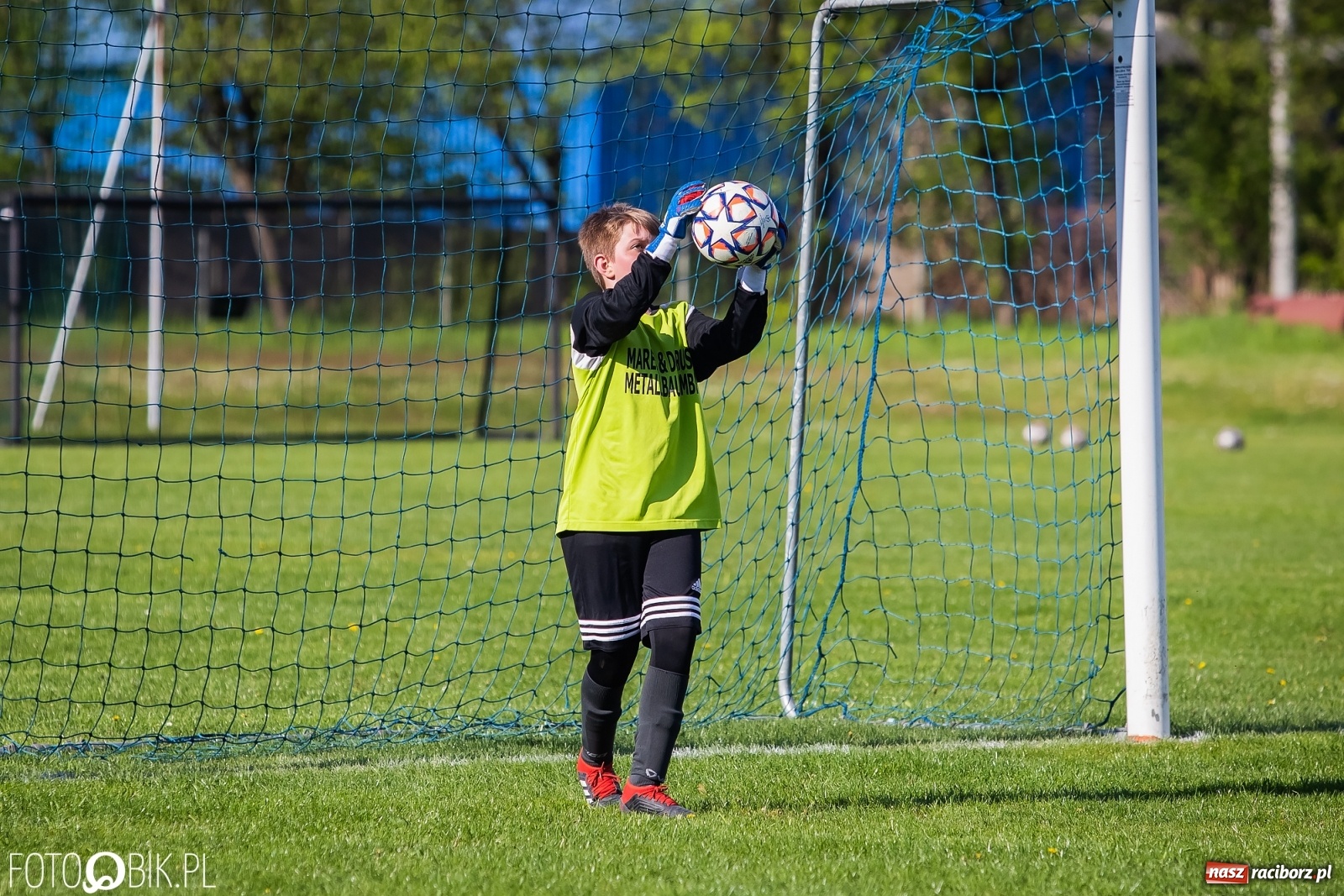 Zdjęcie w galerii na portalu naszraciborz.pl: Młodzi piłkarze Rafako na czele [FOTO] wiadomości z regionu