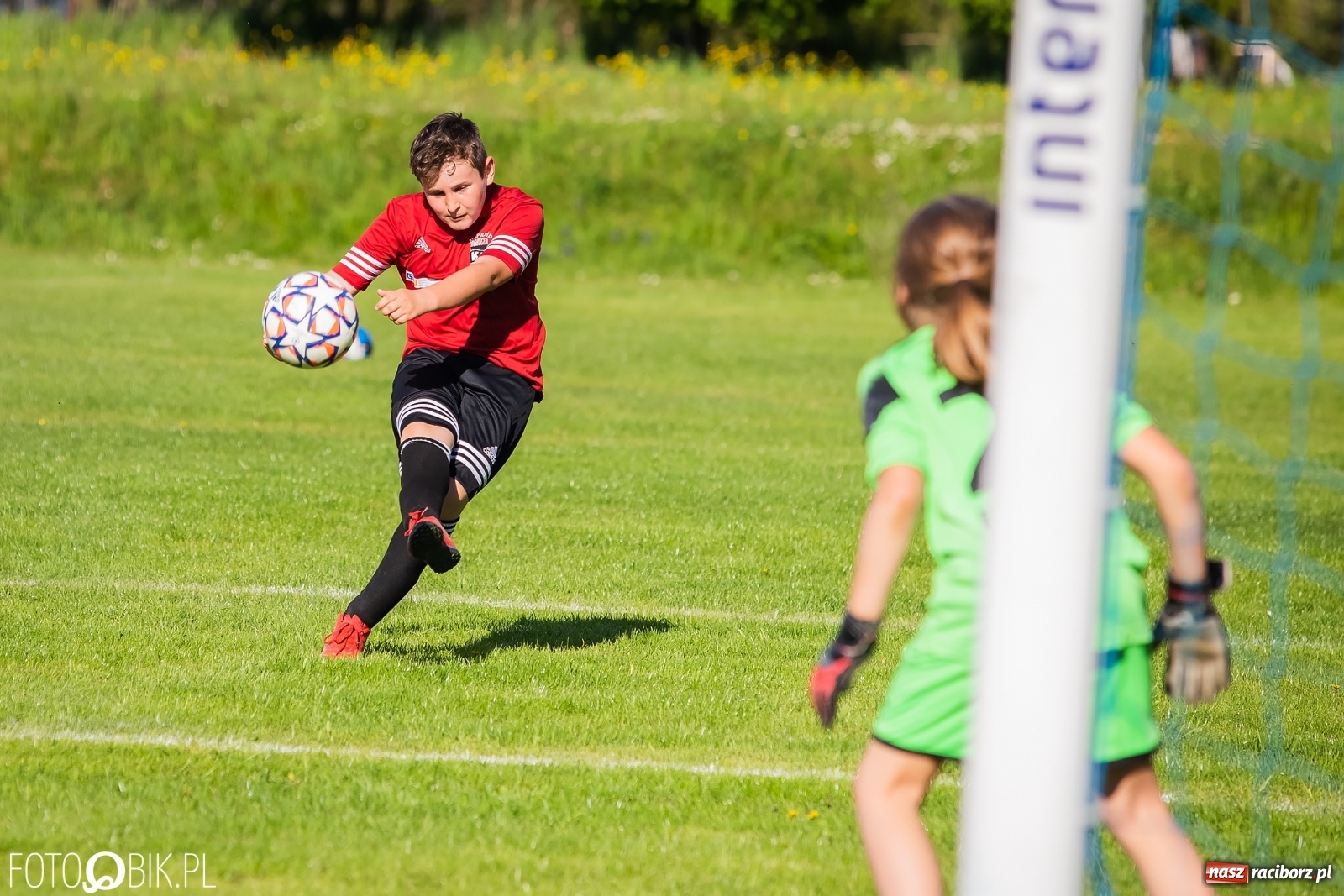 Zdjęcie w galerii na portalu naszraciborz.pl: Młodzi piłkarze Rafako na czele [FOTO] wiadomości z regionu