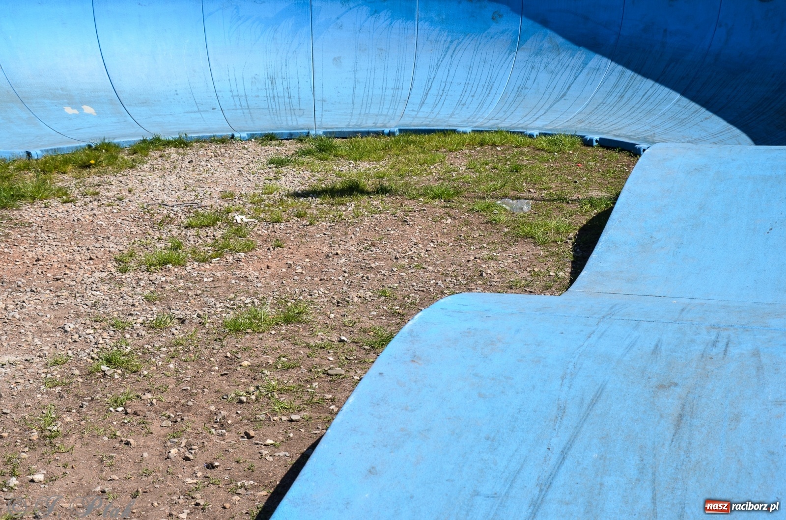 Zdjęcie w galerii na portalu naszraciborz.pl: Pumptrack z OSiR-u rozpoczął podróż po mieście wiadomości z regionu