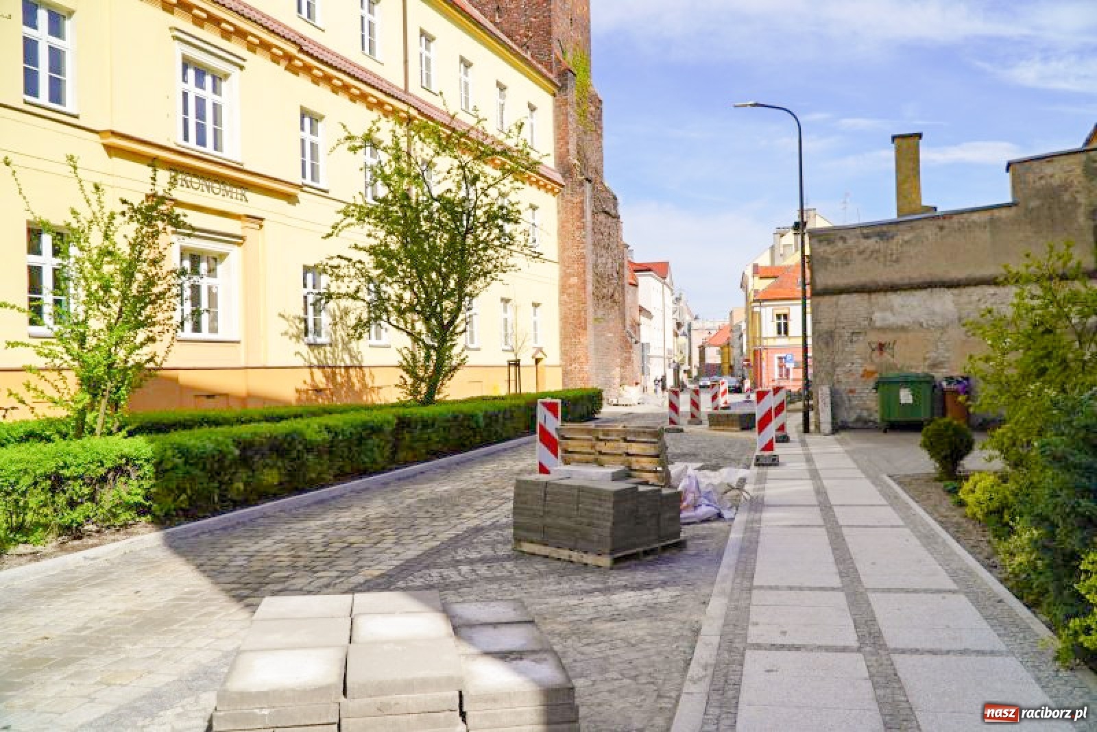 Zdjęcie w galerii na portalu naszraciborz.pl: Skwer Bractw Strzeleckich w nowej odsłonie wiadomości z regionu