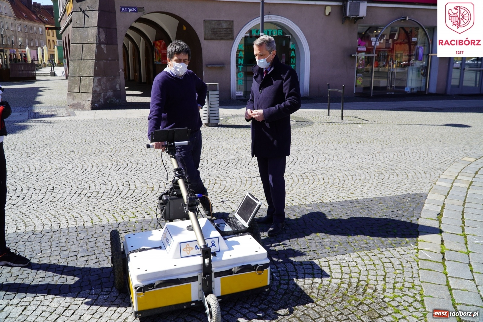 Zdjęcie w galerii na portalu naszraciborz.pl: Czy georadar odsłoni tajemnice raciborskiego Rynku? wiadomości z regionu
