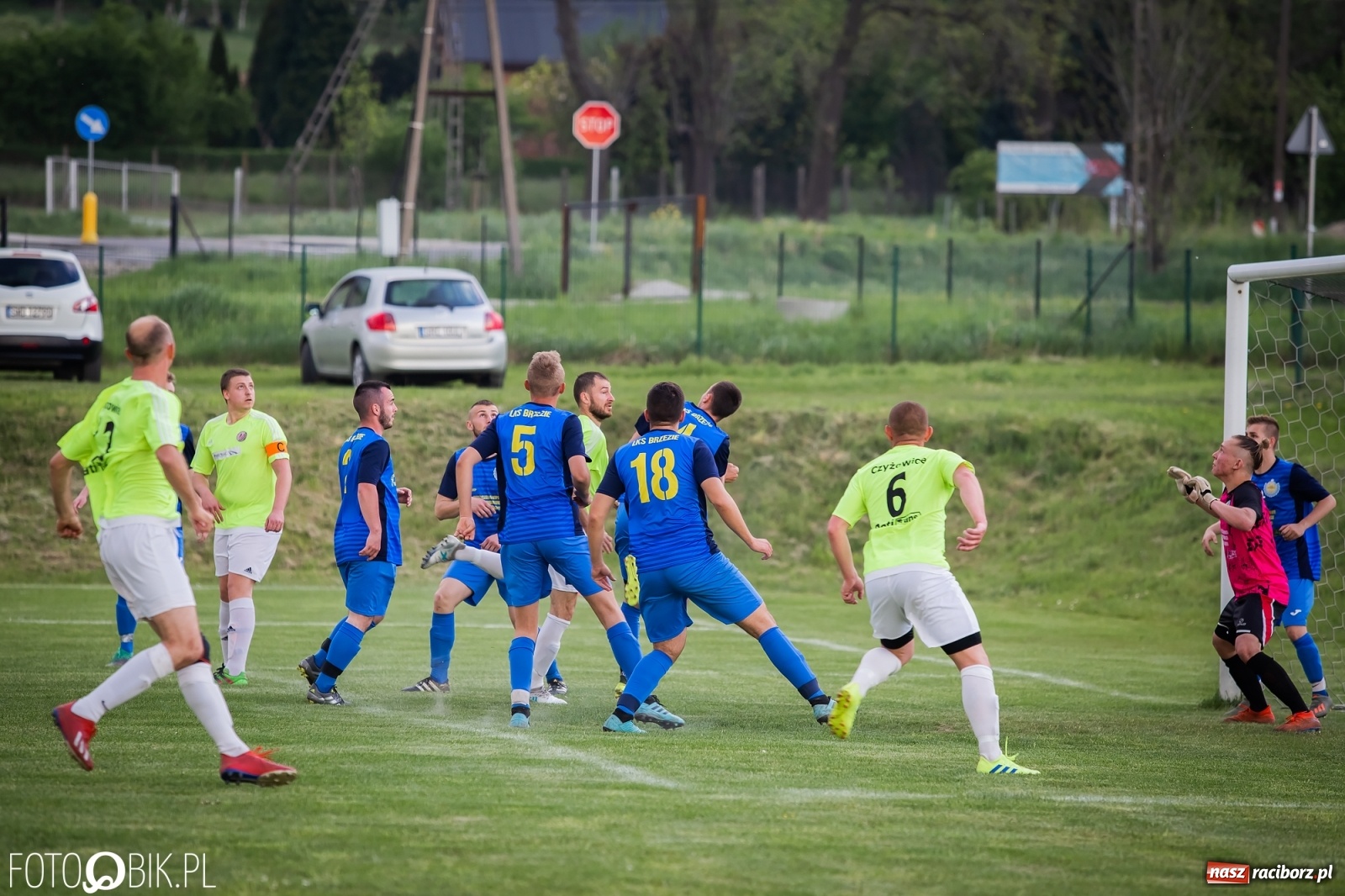 Zdjęcie w galerii na portalu naszraciborz.pl: Trzy do zera, wicelider żegna outsidera [FOTO] wiadomości z regionu