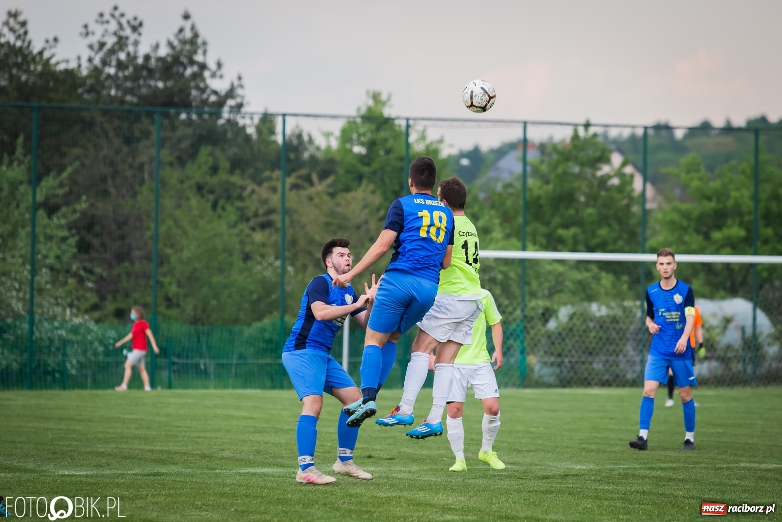 Zdjęcie w galerii na portalu naszraciborz.pl: Trzy do zera, wicelider żegna outsidera [FOTO] wiadomości z regionu