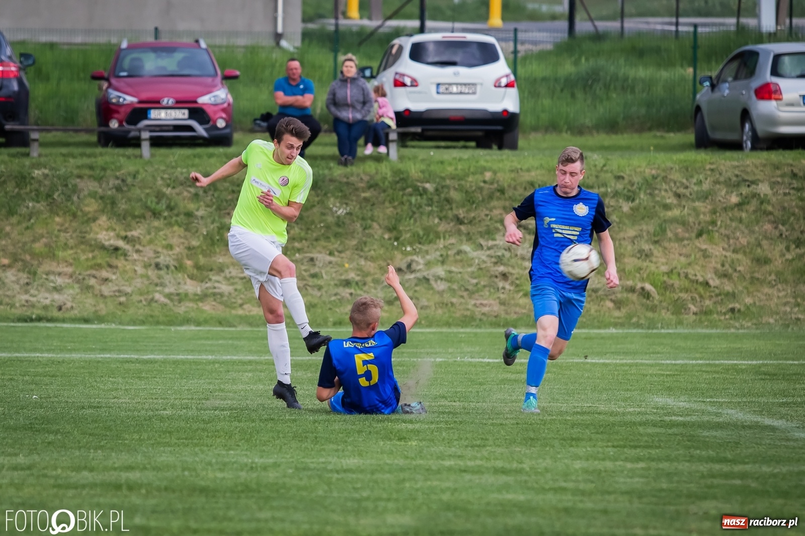 Zdjęcie w galerii na portalu naszraciborz.pl: Trzy do zera, wicelider żegna outsidera [FOTO] wiadomości z regionu