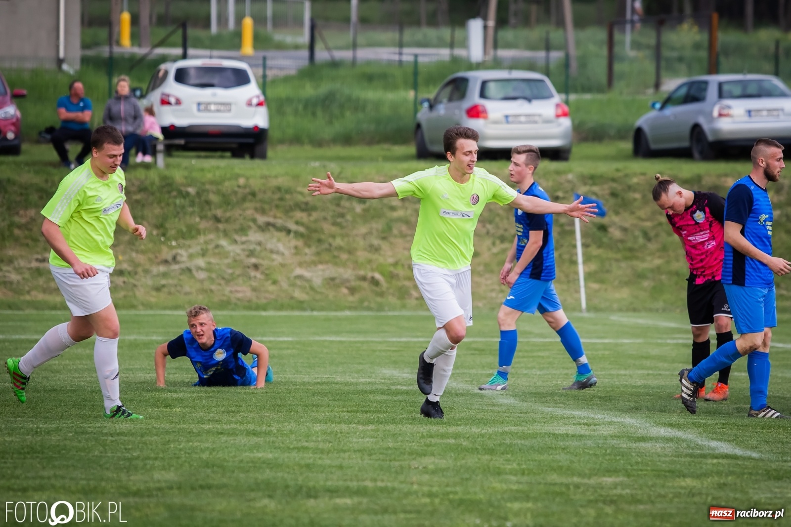 Zdjęcie w galerii na portalu naszraciborz.pl: Trzy do zera, wicelider żegna outsidera [FOTO] wiadomości z regionu