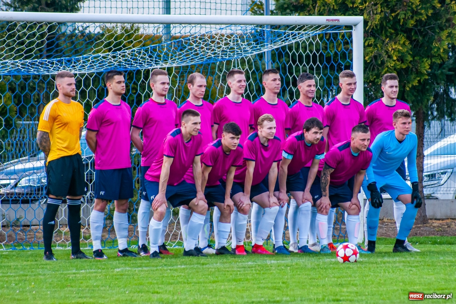 Zdjęcie w galerii na portalu naszraciborz.pl: Czwartoligowiec okazał się za mocny. Krzyżanowice za burtą Pucharu Polski [FOTO] wiadomości z regionu