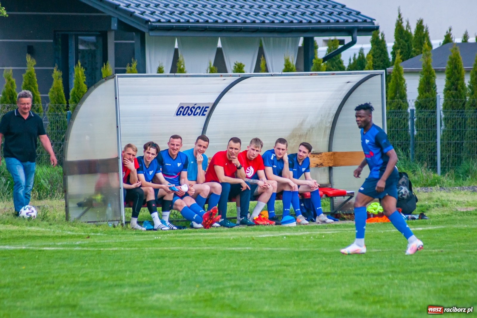 Zdjęcie w galerii na portalu naszraciborz.pl: Czwartoligowiec okazał się za mocny. Krzyżanowice za burtą Pucharu Polski [FOTO] wiadomości z regionu