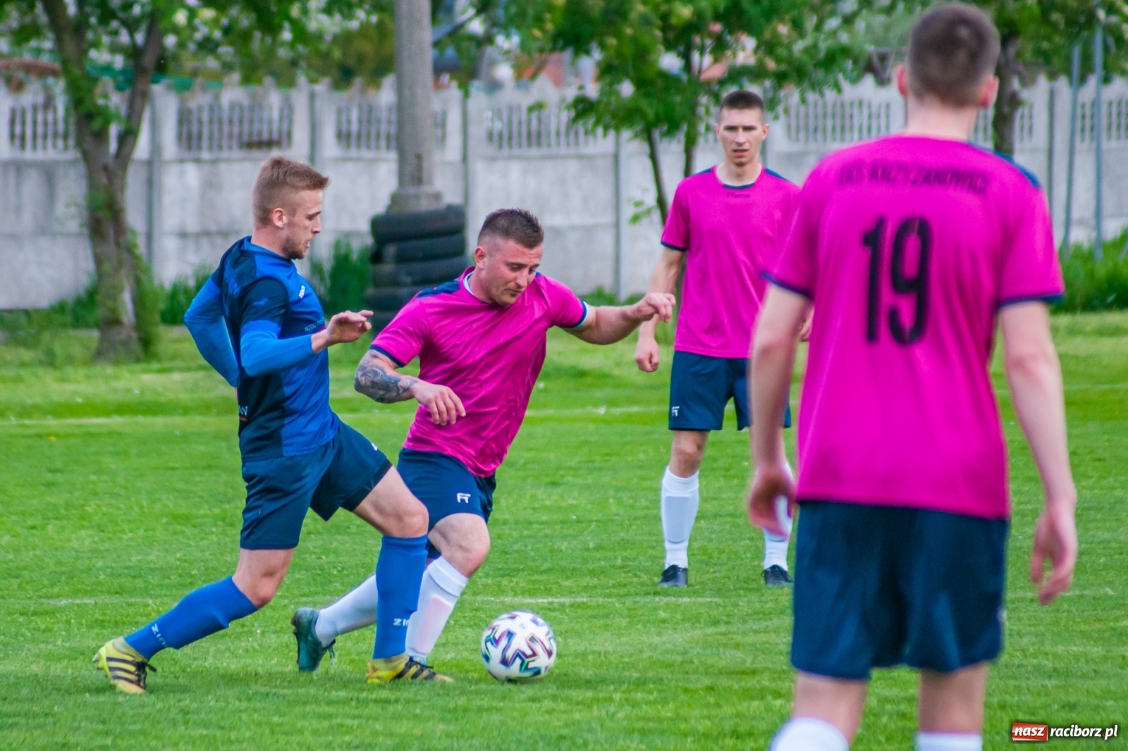 Zdjęcie w galerii na portalu naszraciborz.pl: Czwartoligowiec okazał się za mocny. Krzyżanowice za burtą Pucharu Polski [FOTO] wiadomości z regionu