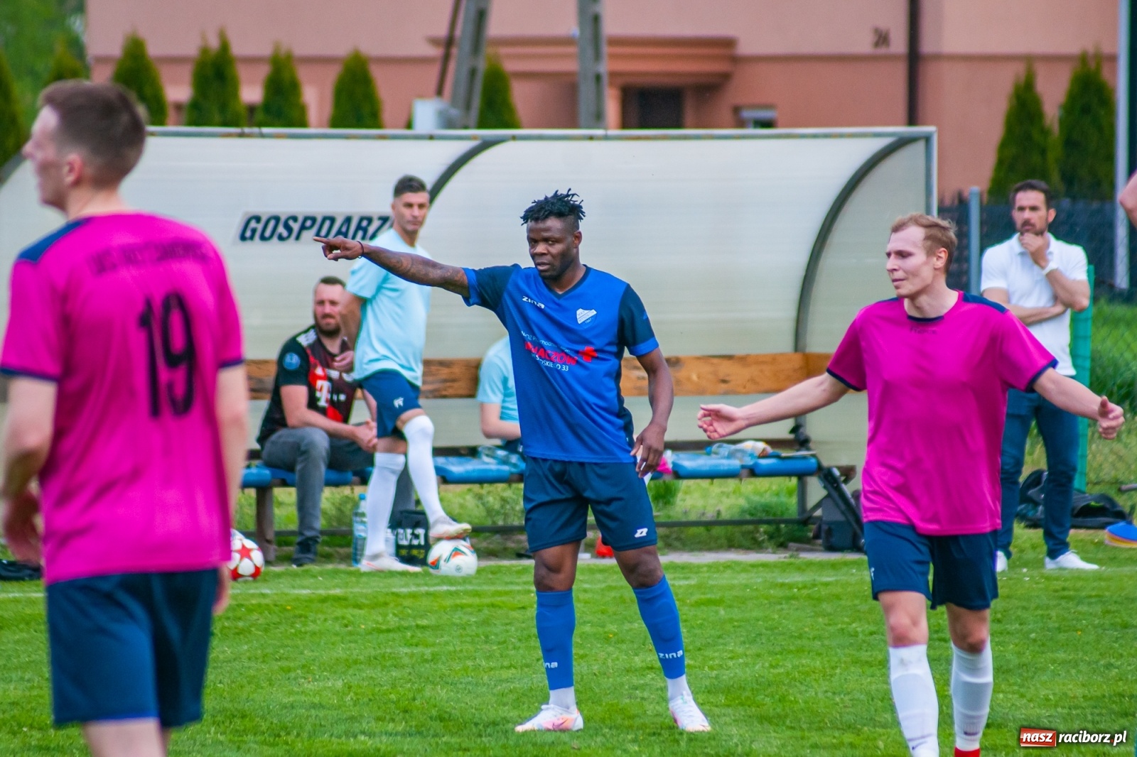 Zdjęcie w galerii na portalu naszraciborz.pl: Czwartoligowiec okazał się za mocny. Krzyżanowice za burtą Pucharu Polski [FOTO] wiadomości z regionu