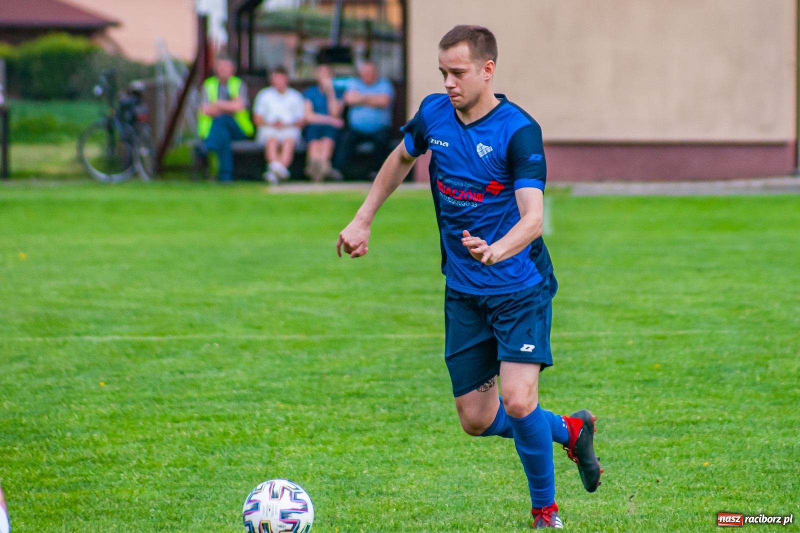 Zdjęcie w galerii na portalu naszraciborz.pl: Czwartoligowiec okazał się za mocny. Krzyżanowice za burtą Pucharu Polski [FOTO] wiadomości z regionu
