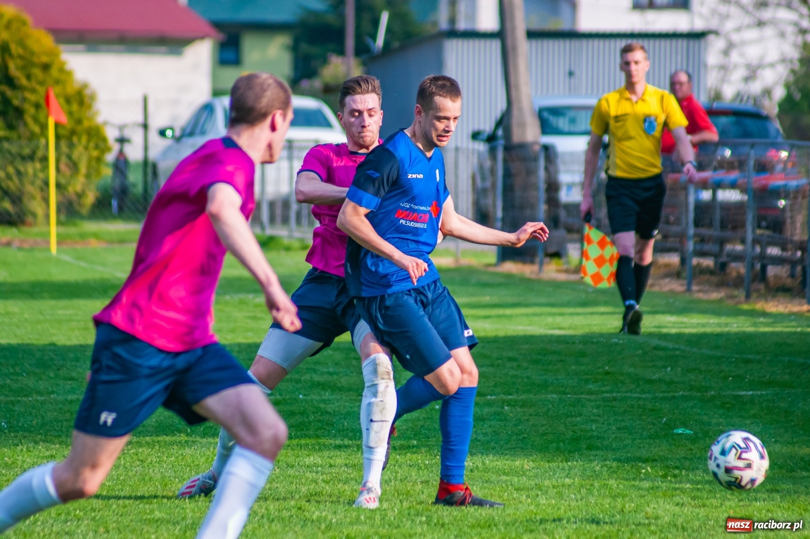 Zdjęcie w galerii na portalu naszraciborz.pl: Czwartoligowiec okazał się za mocny. Krzyżanowice za burtą Pucharu Polski [FOTO] wiadomości z regionu