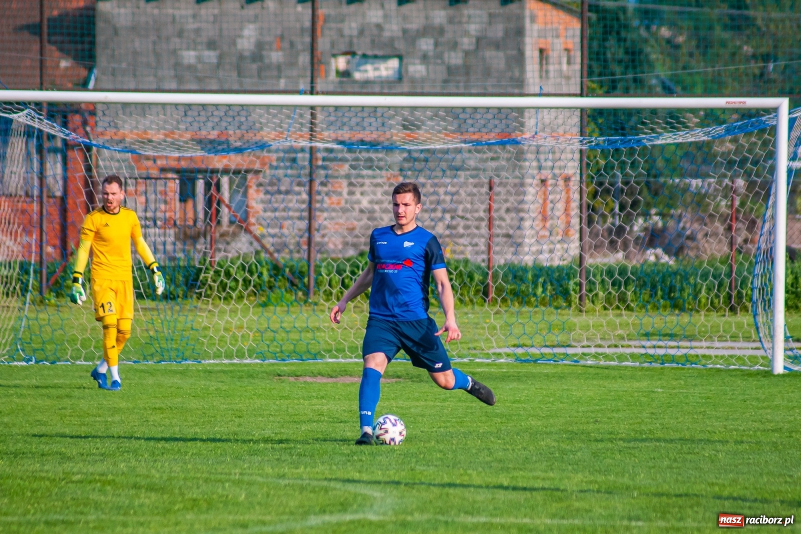 Zdjęcie w galerii na portalu naszraciborz.pl: Czwartoligowiec okazał się za mocny. Krzyżanowice za burtą Pucharu Polski [FOTO] wiadomości z regionu