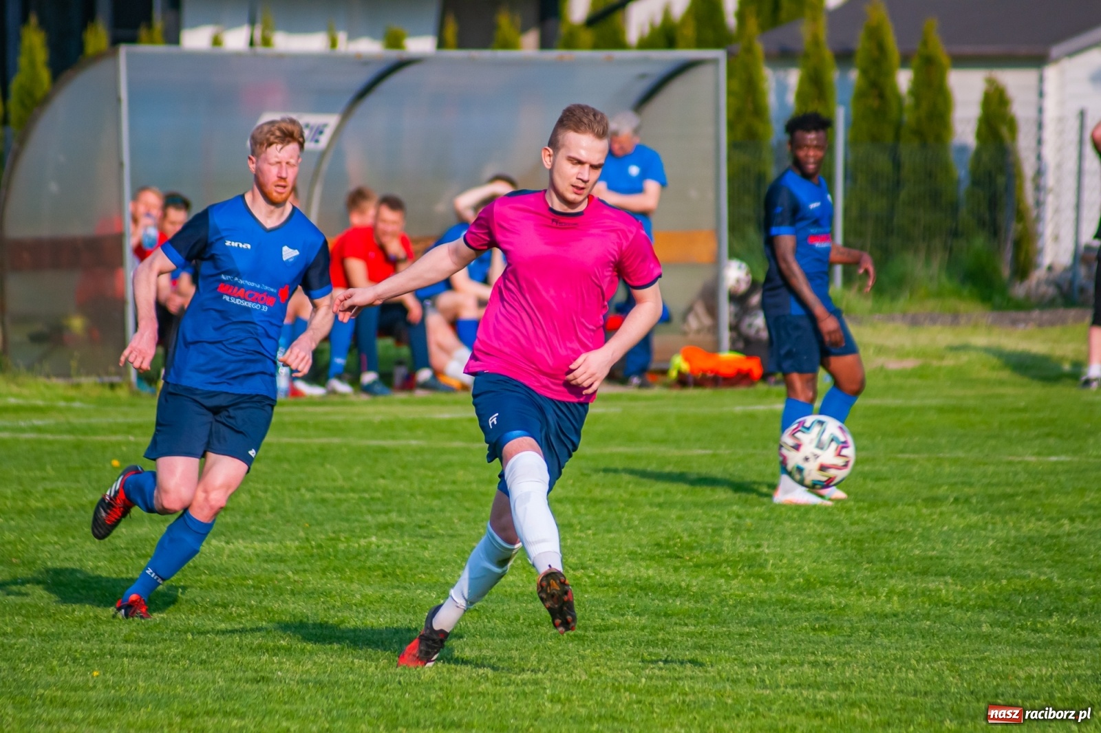 Zdjęcie w galerii na portalu naszraciborz.pl: Czwartoligowiec okazał się za mocny. Krzyżanowice za burtą Pucharu Polski [FOTO] wiadomości z regionu