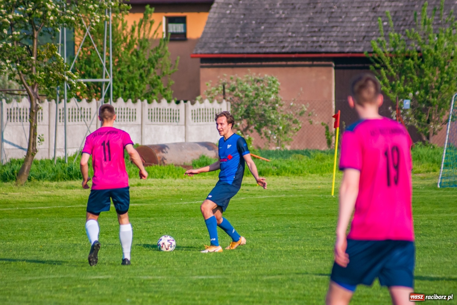 Zdjęcie w galerii na portalu naszraciborz.pl: Czwartoligowiec okazał się za mocny. Krzyżanowice za burtą Pucharu Polski [FOTO] wiadomości z regionu