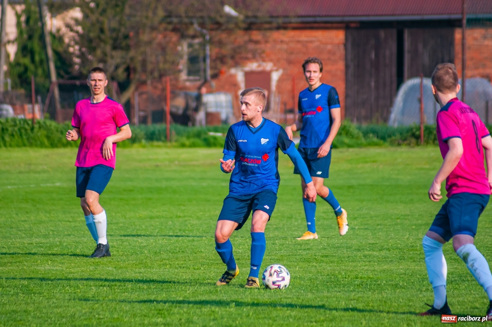 Zdjęcie w galerii na portalu naszraciborz.pl: Czwartoligowiec okazał się za mocny. Krzyżanowice za burtą Pucharu Polski [FOTO] wiadomości z regionu