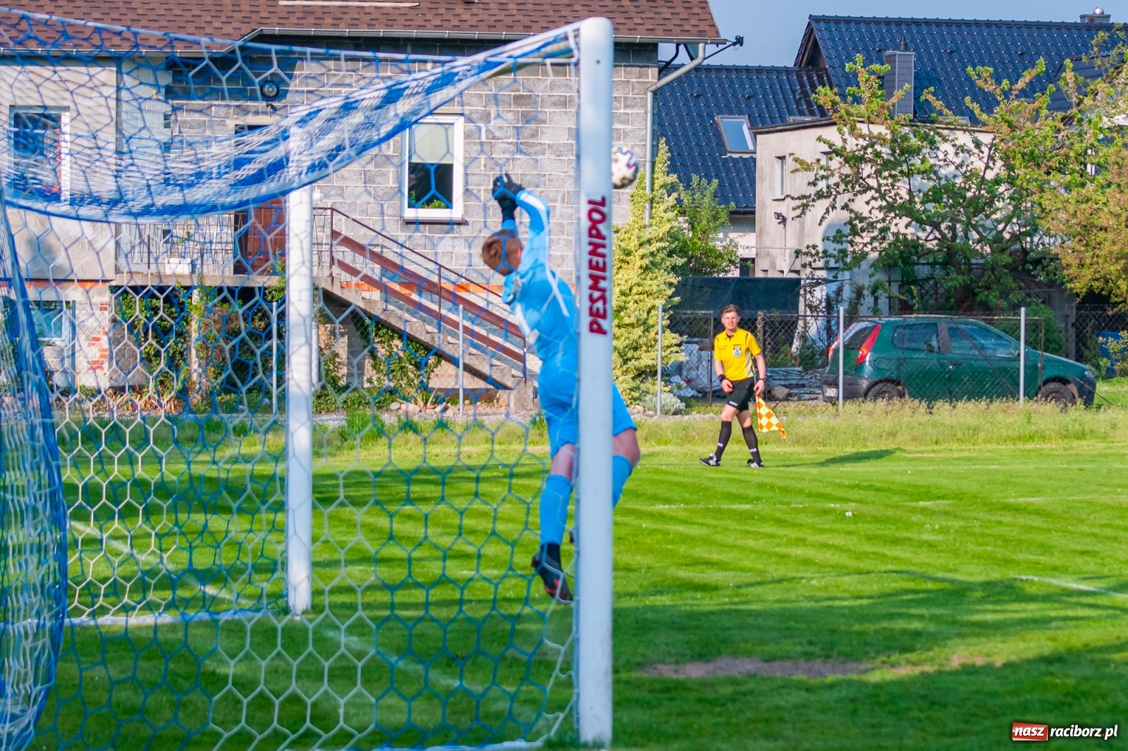 Zdjęcie w galerii na portalu naszraciborz.pl: Czwartoligowiec okazał się za mocny. Krzyżanowice za burtą Pucharu Polski [FOTO] wiadomości z regionu