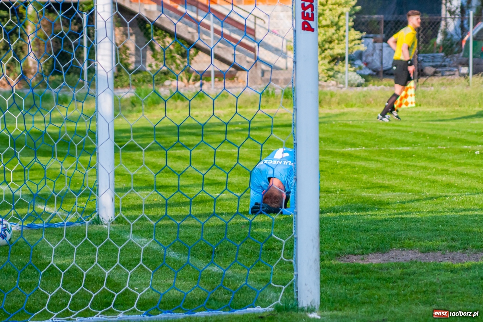 Zdjęcie w galerii na portalu naszraciborz.pl: Czwartoligowiec okazał się za mocny. Krzyżanowice za burtą Pucharu Polski [FOTO] wiadomości z regionu
