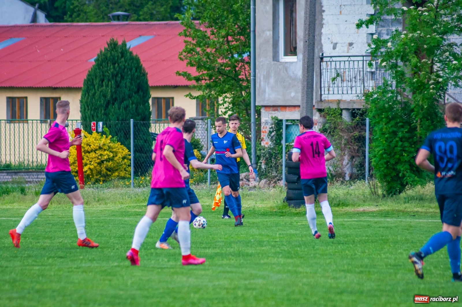 Zdjęcie w galerii na portalu naszraciborz.pl: Czwartoligowiec okazał się za mocny. Krzyżanowice za burtą Pucharu Polski [FOTO] wiadomości z regionu