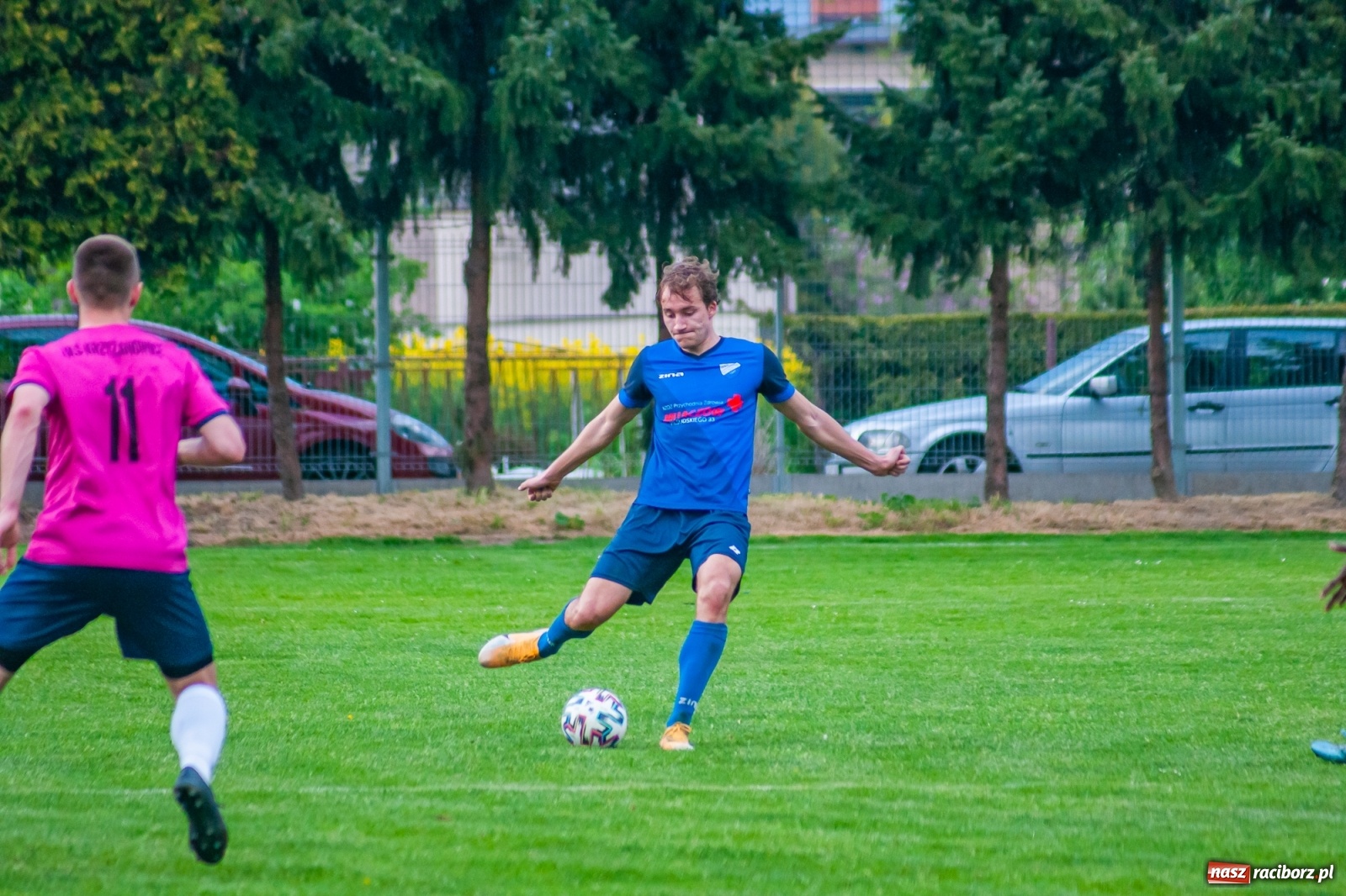 Zdjęcie w galerii na portalu naszraciborz.pl: Czwartoligowiec okazał się za mocny. Krzyżanowice za burtą Pucharu Polski [FOTO] wiadomości z regionu