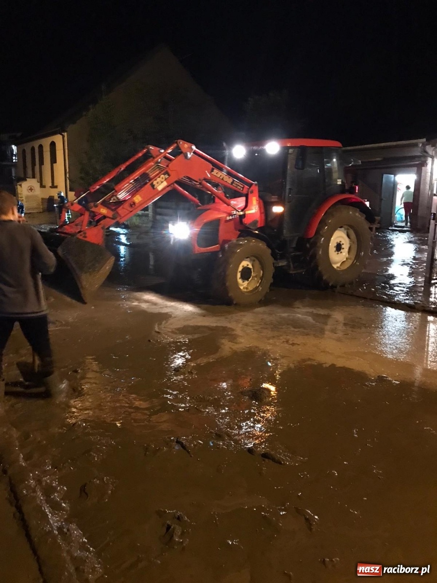 Zdjęcie w galerii na portalu naszraciborz.pl: Obraz zniszczeń. Przez powiat raciborski przeszła nawałnica  [FOTO i WIDEO] wiadomości z regionu