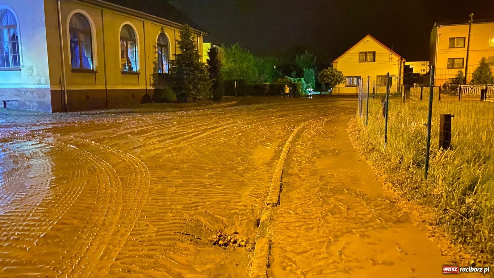 Zdjęcie w galerii na portalu naszraciborz.pl: Obraz zniszczeń. Przez powiat raciborski przeszła nawałnica  [FOTO i WIDEO] wiadomości z regionu