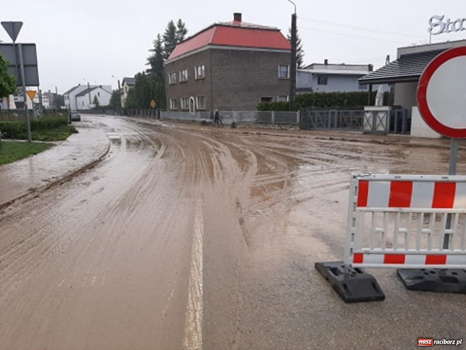 Zdjęcie w galerii na portalu naszraciborz.pl: Skutki burzy nad gminą Krzyżanowice [FOTO] wiadomości z regionu