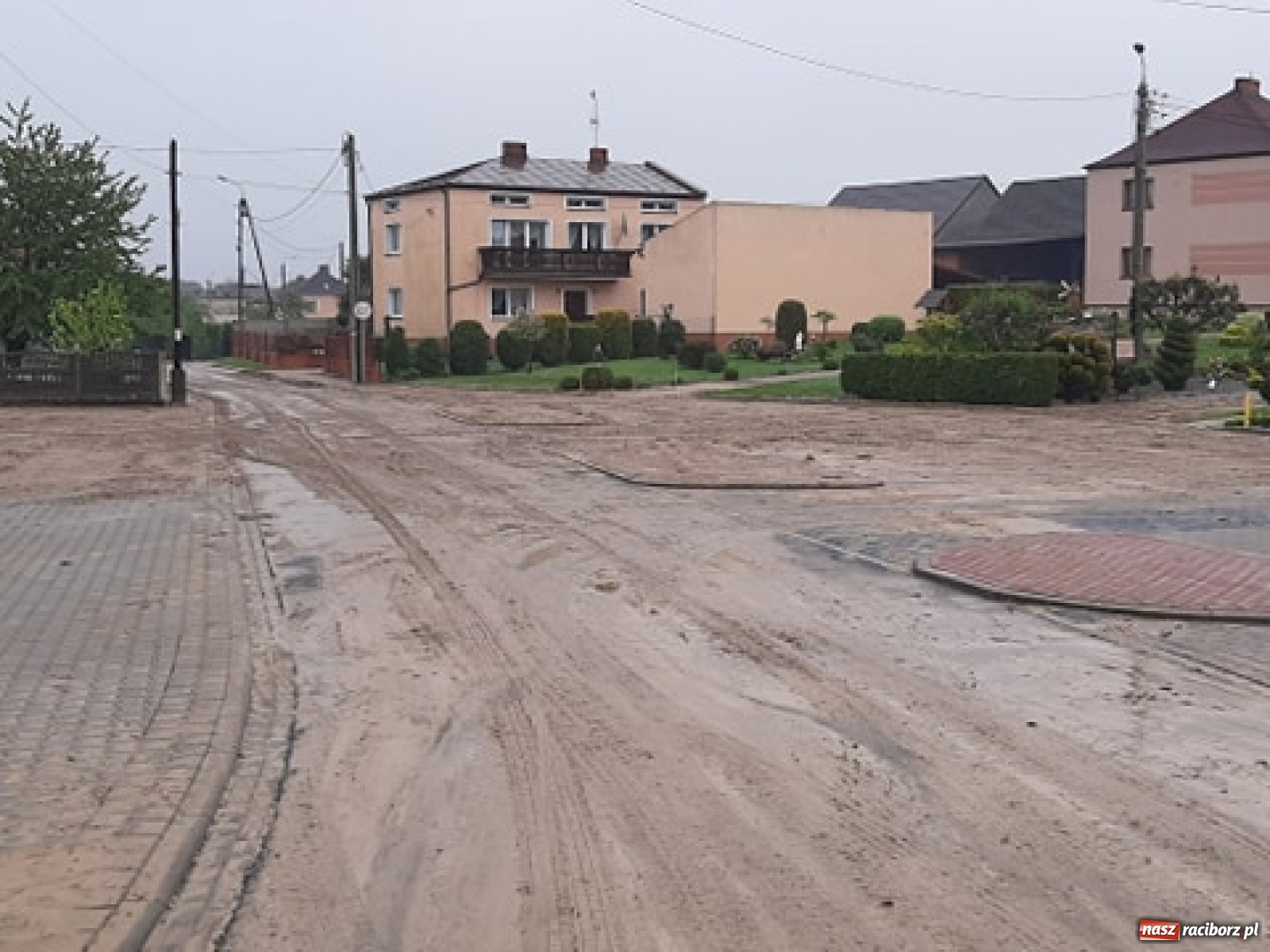 Zdjęcie w galerii na portalu naszraciborz.pl: Skutki burzy nad gminą Krzyżanowice [FOTO] wiadomości z regionu