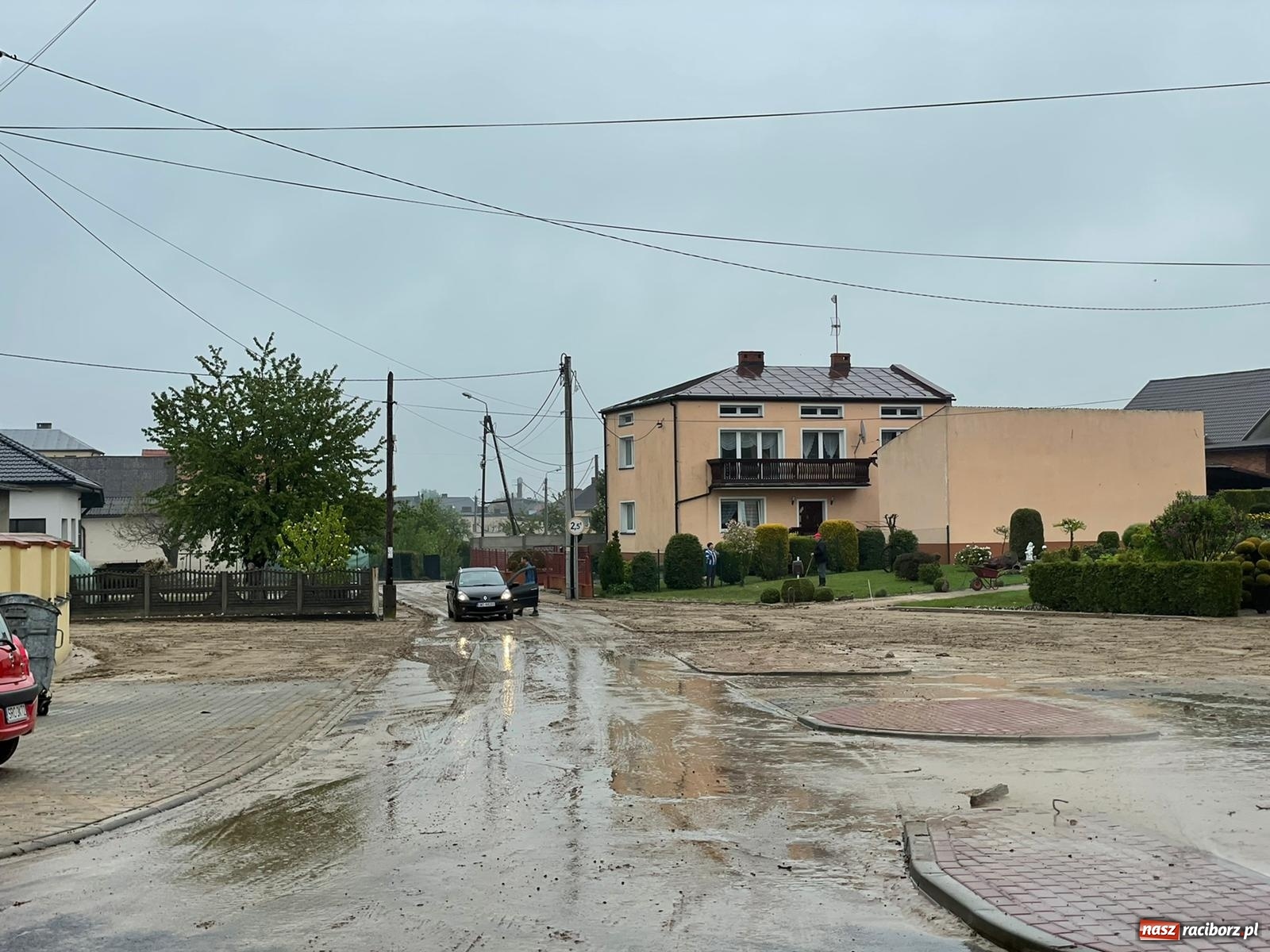 Zdjęcie w galerii na portalu naszraciborz.pl: Skutki burzy nad gminą Krzyżanowice [FOTO] wiadomości z regionu