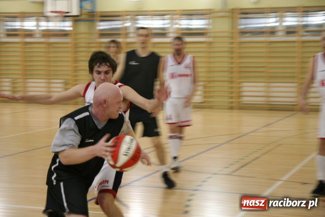 Zdjęcie w galerii na portalu naszraciborz.pl: Koszykarze rozpoczynają VII sezon wiadomości z regionu