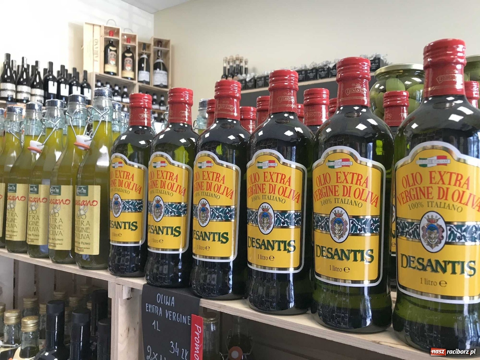 Zdjęcie w galerii na portalu naszraciborz.pl: Kawa, oliwa, filety, makarony i napoje... Nowe włoskie smakołyki na półkach delikatesów Antonio Cadau wiadomości z regionu