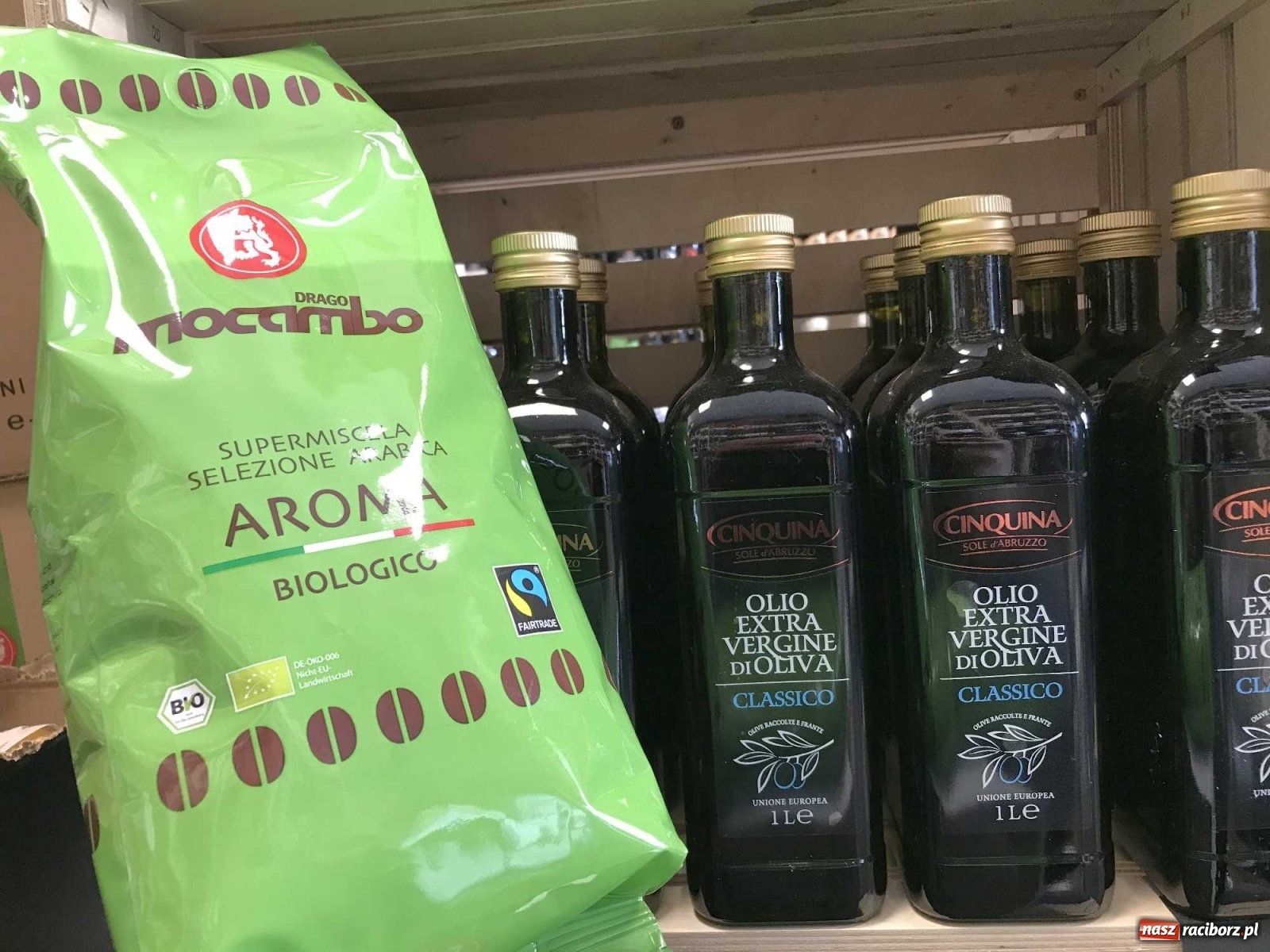 Zdjęcie w galerii na portalu naszraciborz.pl: Kawa, oliwa, filety, makarony i napoje... Nowe włoskie smakołyki na półkach delikatesów Antonio Cadau wiadomości z regionu