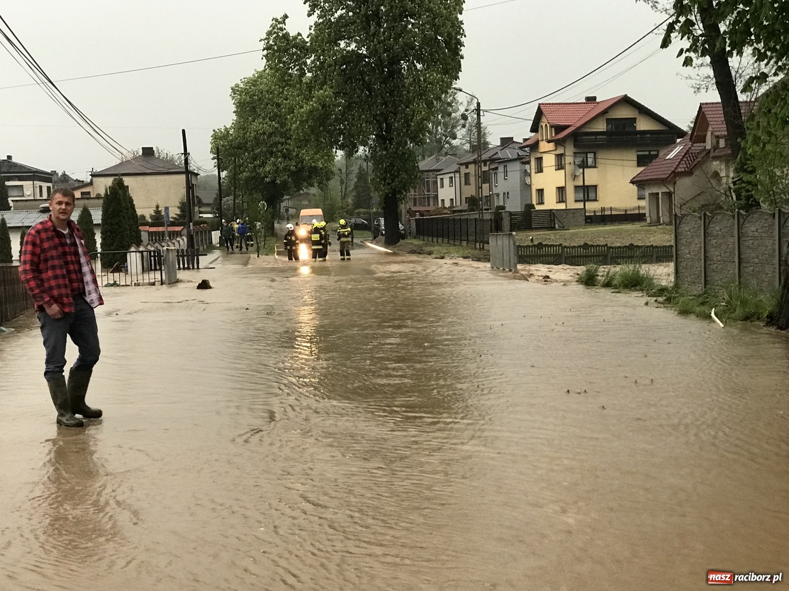 Zdjęcie w galerii na portalu naszraciborz.pl: Ponad 120 interwencji strażaków z powiatu raciborskiego. 81-latka uratowana z zalanej piwnicy wiadomości z regionu