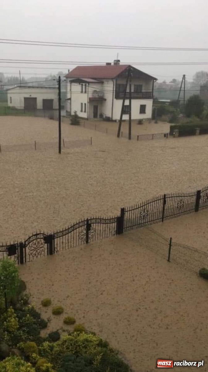 Zdjęcie w galerii na portalu naszraciborz.pl: Ponad 120 interwencji strażaków z powiatu raciborskiego. 81-latka uratowana z zalanej piwnicy wiadomości z regionu