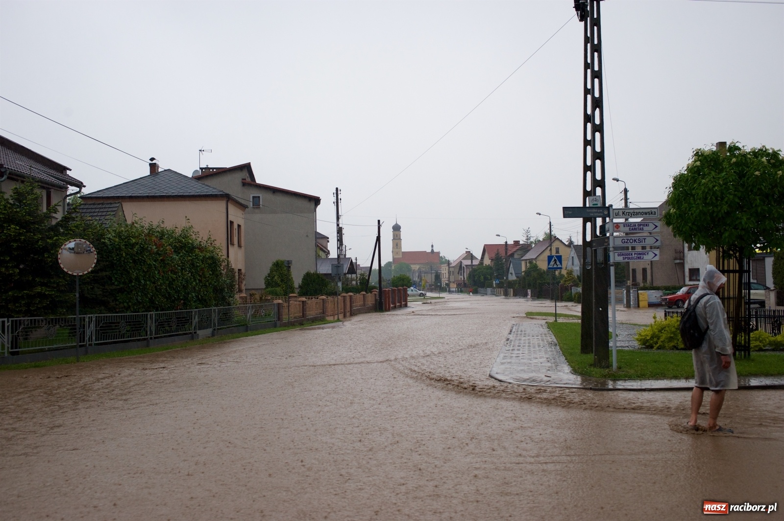 Zdjęcie w galerii na portalu naszraciborz.pl: Tworków-Nowa Wioska-Lubomia-Borucin. Nikt tu takiej wody nie widział! wiadomości z regionu