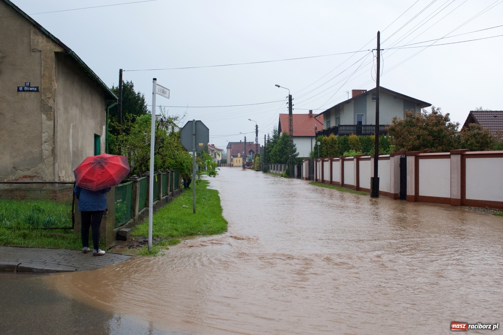 Zdjęcie w galerii na portalu naszraciborz.pl: Tworków-Nowa Wioska-Lubomia-Borucin. Nikt tu takiej wody nie widział! wiadomości z regionu