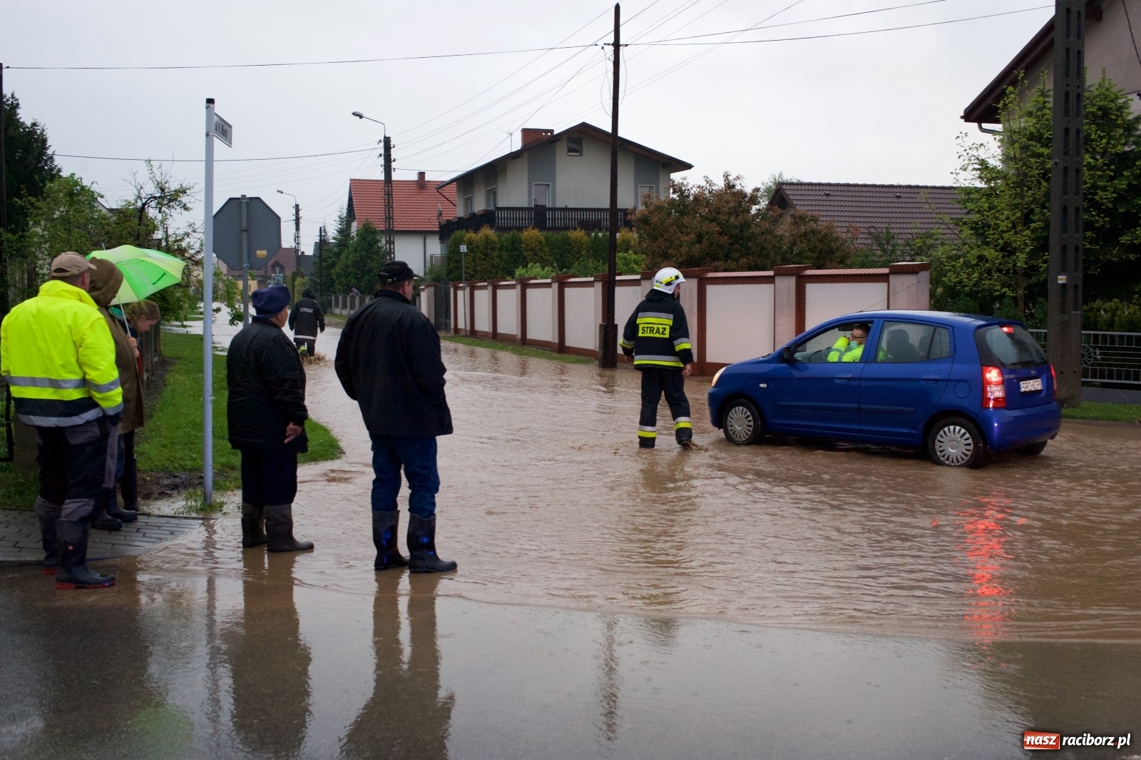 Zdjęcie w galerii na portalu naszraciborz.pl: Tworków-Nowa Wioska-Lubomia-Borucin. Nikt tu takiej wody nie widział! wiadomości z regionu