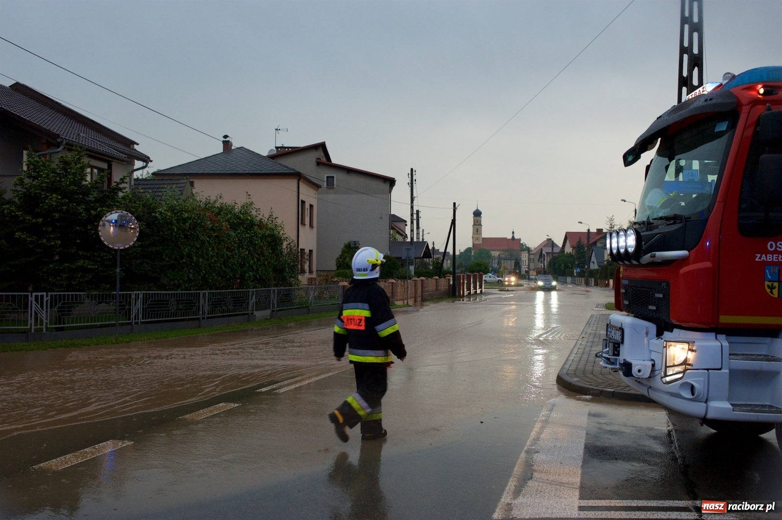 Zdjęcie w galerii na portalu naszraciborz.pl: Tworków-Nowa Wioska-Lubomia-Borucin. Nikt tu takiej wody nie widział! wiadomości z regionu