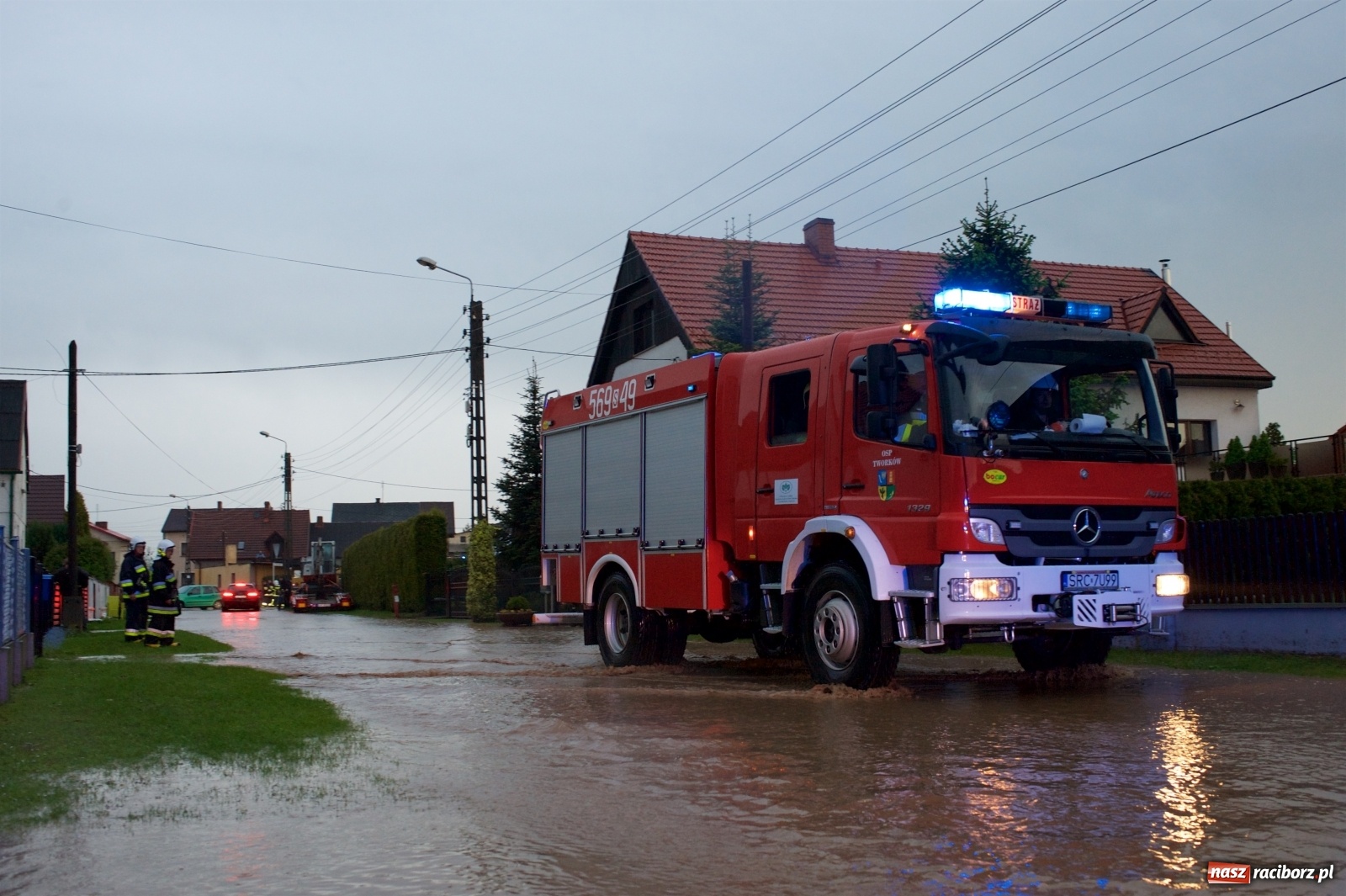 Zdjęcie w galerii na portalu naszraciborz.pl: Tworków-Nowa Wioska-Lubomia-Borucin. Nikt tu takiej wody nie widział! wiadomości z regionu