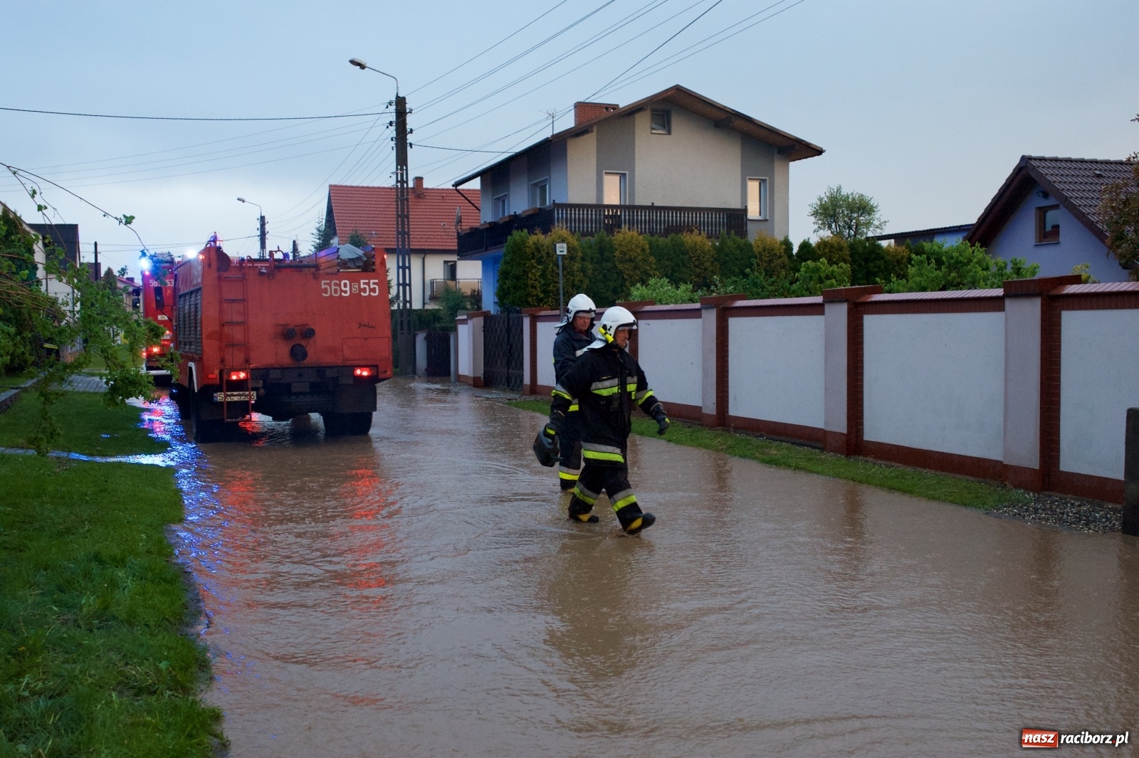 Zdjęcie w galerii na portalu naszraciborz.pl: Tworków-Nowa Wioska-Lubomia-Borucin. Nikt tu takiej wody nie widział! wiadomości z regionu