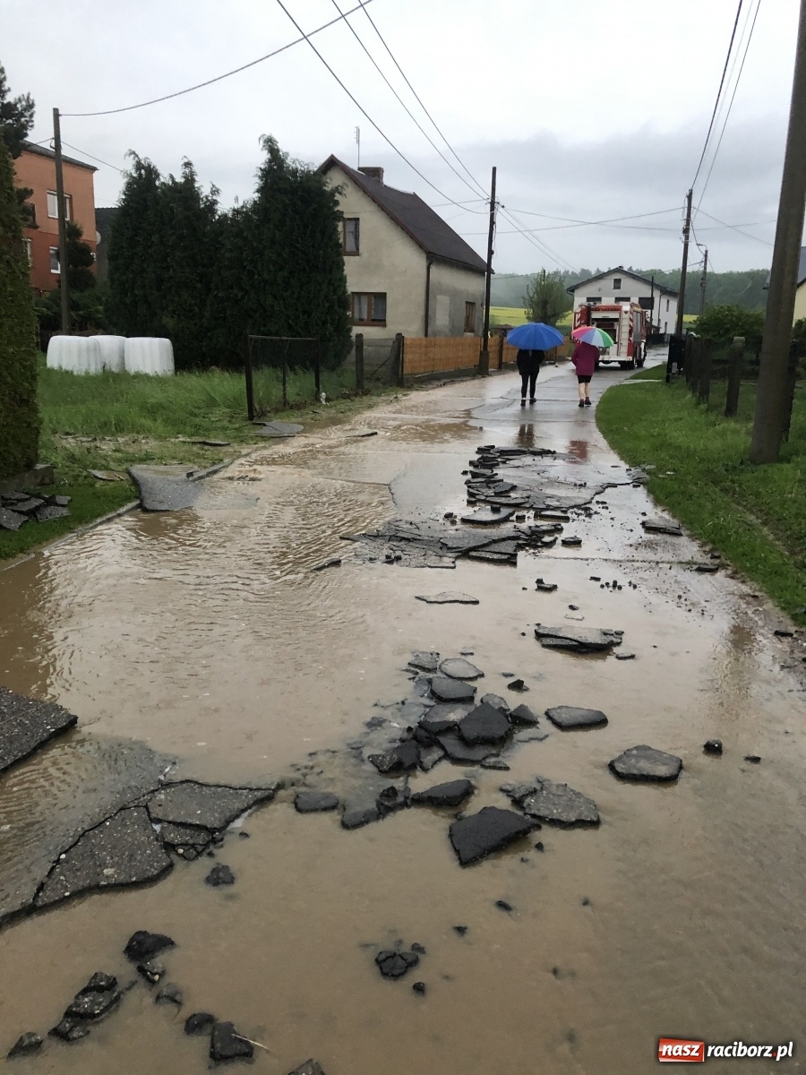 Zdjęcie w galerii na portalu naszraciborz.pl: Tworków-Nowa Wioska-Lubomia-Borucin. Nikt tu takiej wody nie widział! wiadomości z regionu