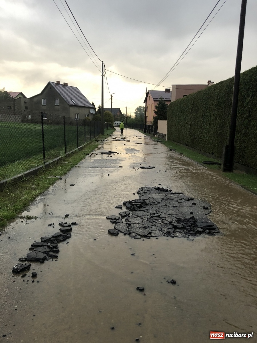 Zdjęcie w galerii na portalu naszraciborz.pl: Tworków-Nowa Wioska-Lubomia-Borucin. Nikt tu takiej wody nie widział! wiadomości z regionu