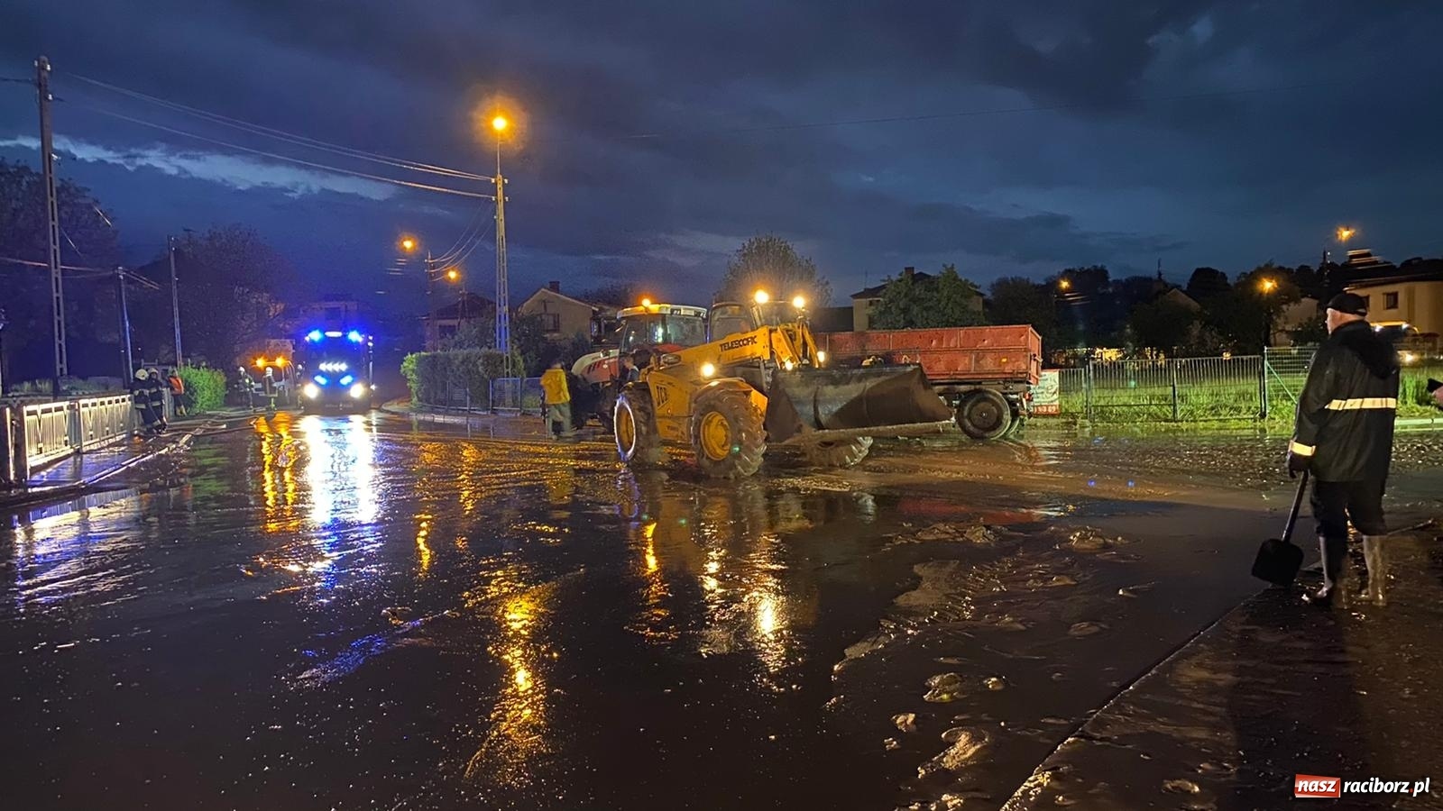 Zdjęcie w galerii na portalu naszraciborz.pl: Tworków-Nowa Wioska-Lubomia-Borucin. Nikt tu takiej wody nie widział! wiadomości z regionu
