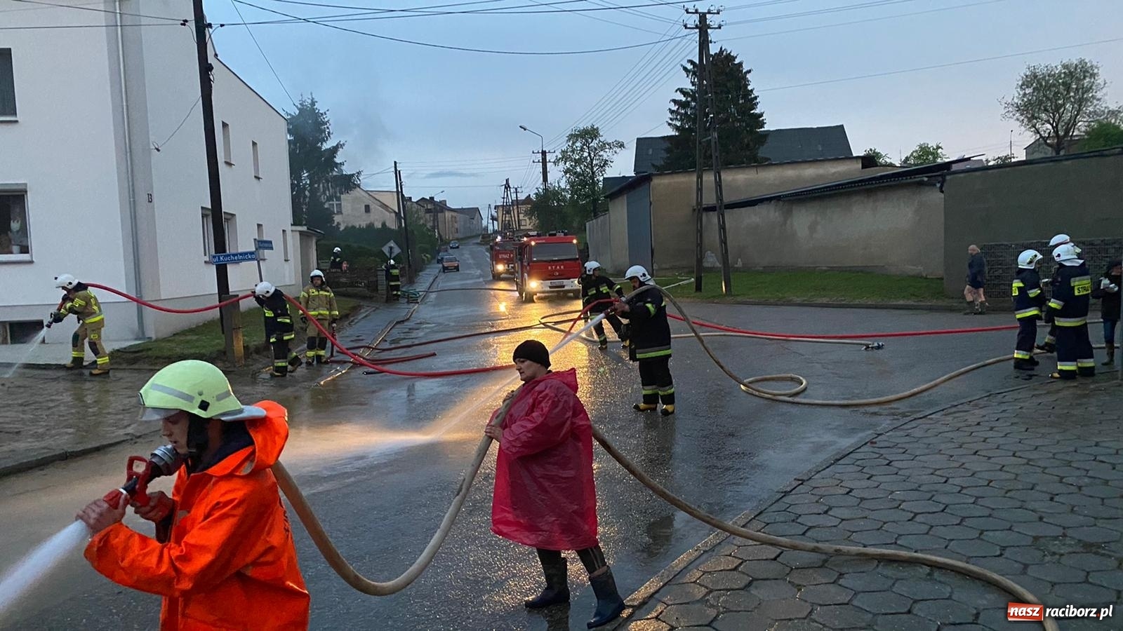 Zdjęcie w galerii na portalu naszraciborz.pl: Tworków-Nowa Wioska-Lubomia-Borucin. Nikt tu takiej wody nie widział! wiadomości z regionu
