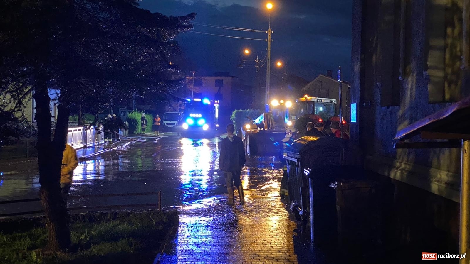 Zdjęcie w galerii na portalu naszraciborz.pl: Tworków-Nowa Wioska-Lubomia-Borucin. Nikt tu takiej wody nie widział! wiadomości z regionu