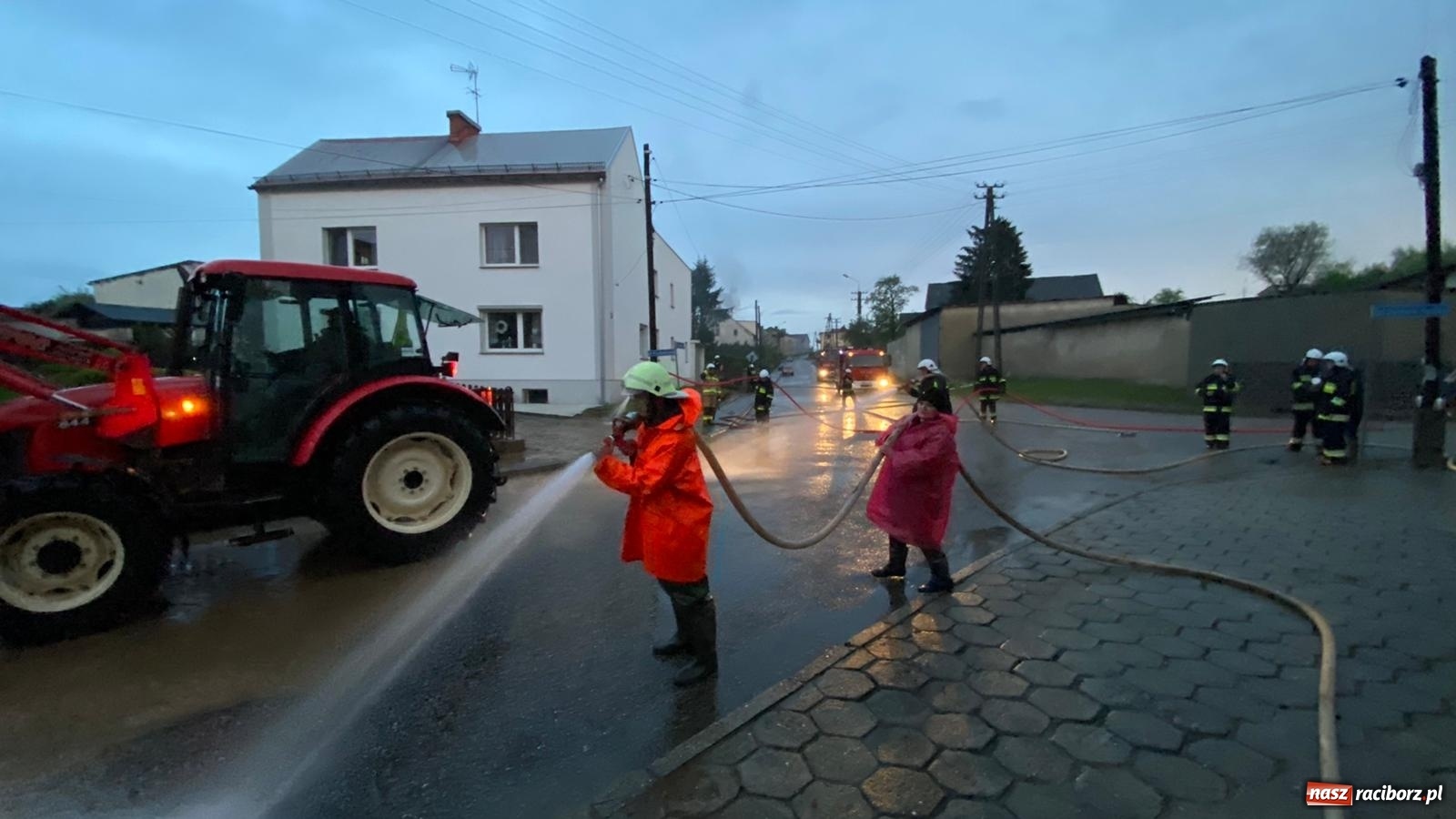 Zdjęcie w galerii na portalu naszraciborz.pl: Tworków-Nowa Wioska-Lubomia-Borucin. Nikt tu takiej wody nie widział! wiadomości z regionu